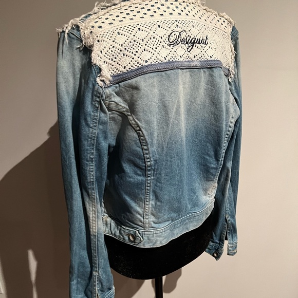 Jean jacket - Picture 4 of 7
